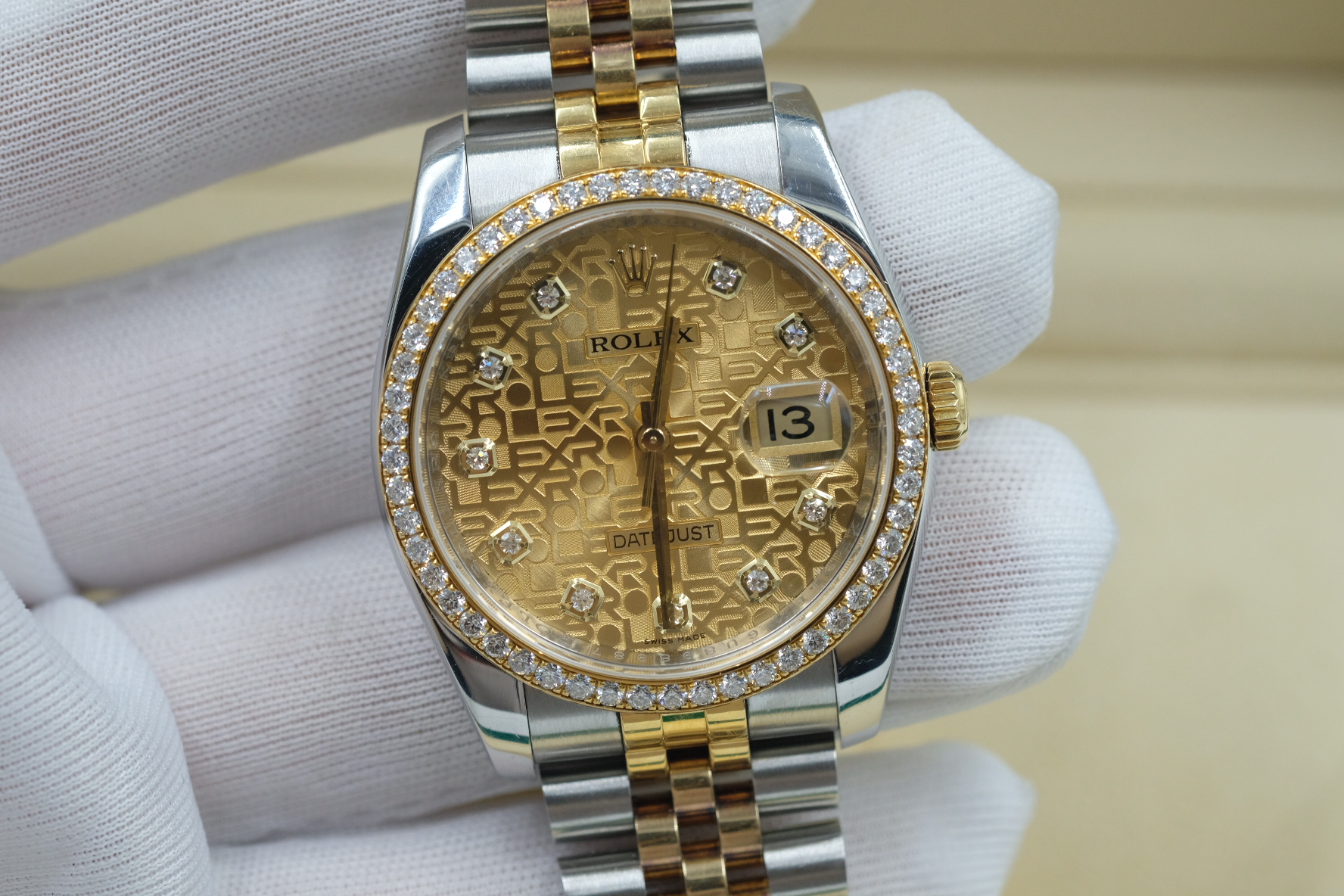 Đồng hồ Rolex Datejust 116243 mặt vi tính vàng size 36mm