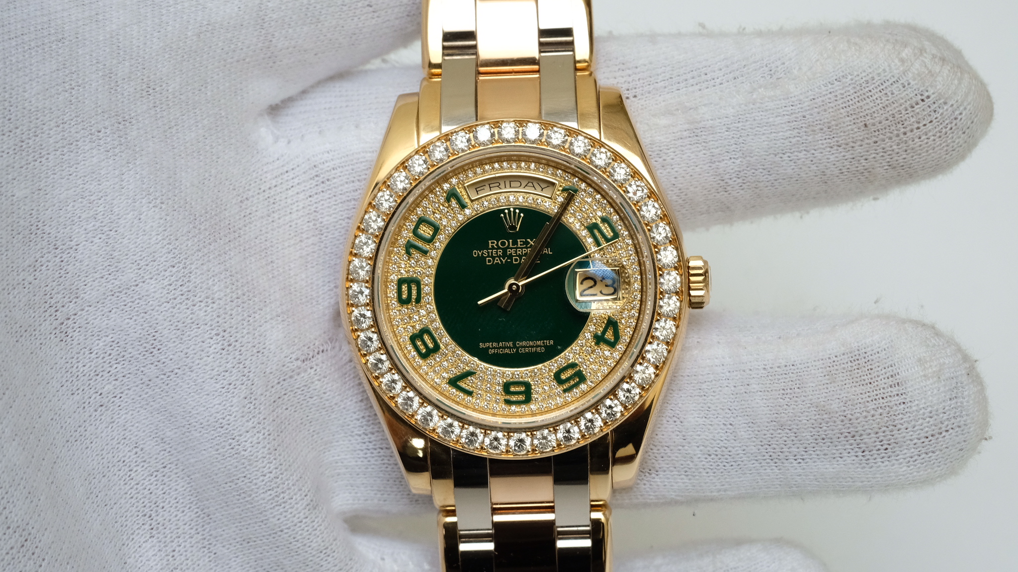 Đồng hồ Rolex Day-Date 18948 mặt xanh lá nạm kim cương size 39mm
