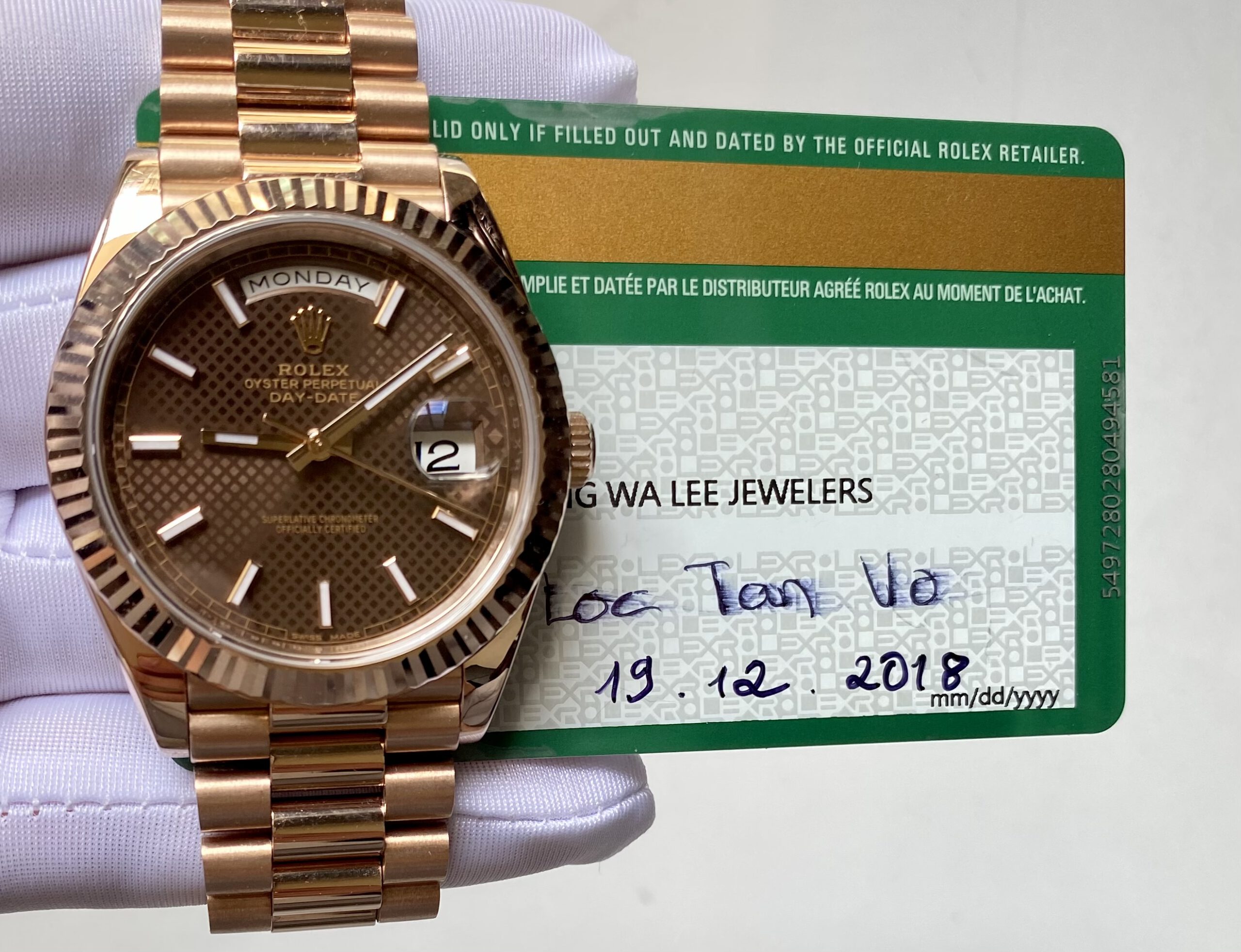 Đồng hồ Rolex Day Date 228235 vàng khối 18k mặt karo nâu chocolate size 40mm